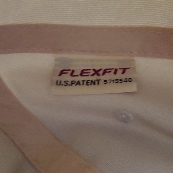 Tampa Bay Buccaneers Fitted Flexfit Hat - Picture 5 of 5